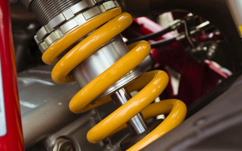 Fahrwerksdetail – Prüfung technischer Mängel